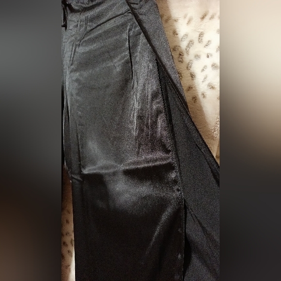 Satin two-piece lounge set - Picture 5 of 12